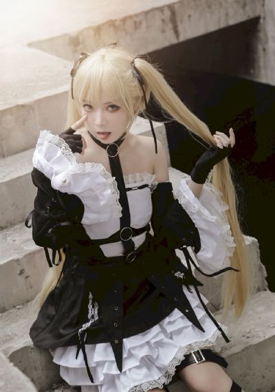 吊带袜子天使_720在线播放观看